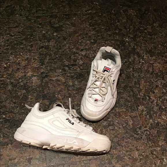 White Fila size 7 1/2 - Picture 2 of 4